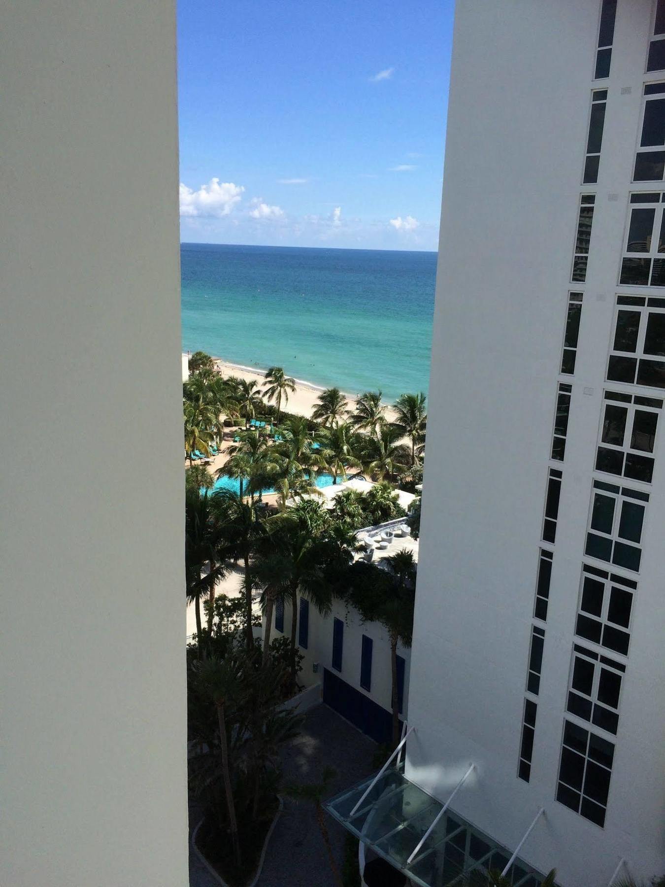 Apartments At Sian Residences Hallandale Beach Exterior photo