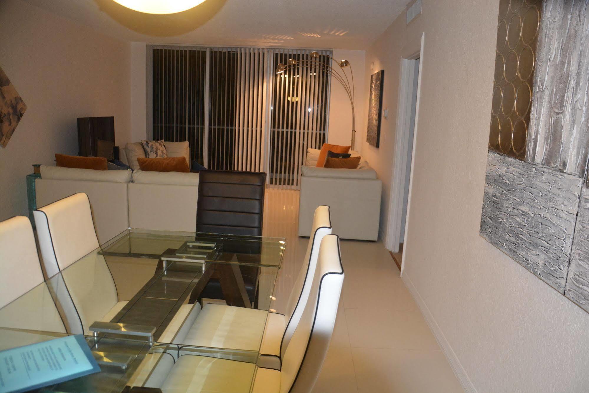 Apartments At Sian Residences Hallandale Beach Exterior photo