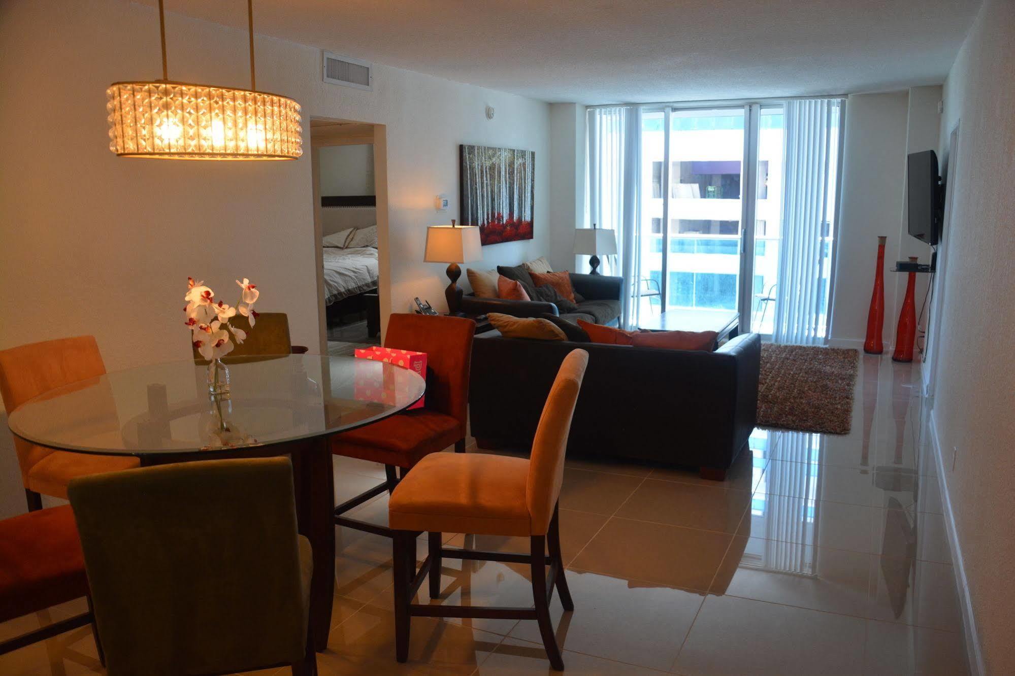 Apartments At Sian Residences Hallandale Beach Exterior photo