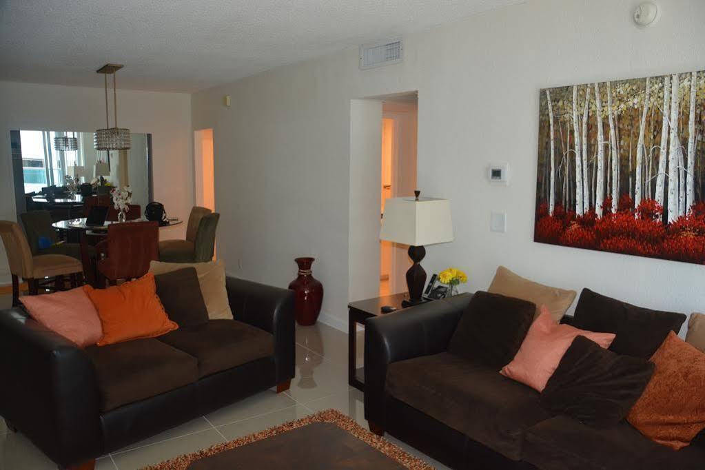 Apartments At Sian Residences Hallandale Beach Exterior photo