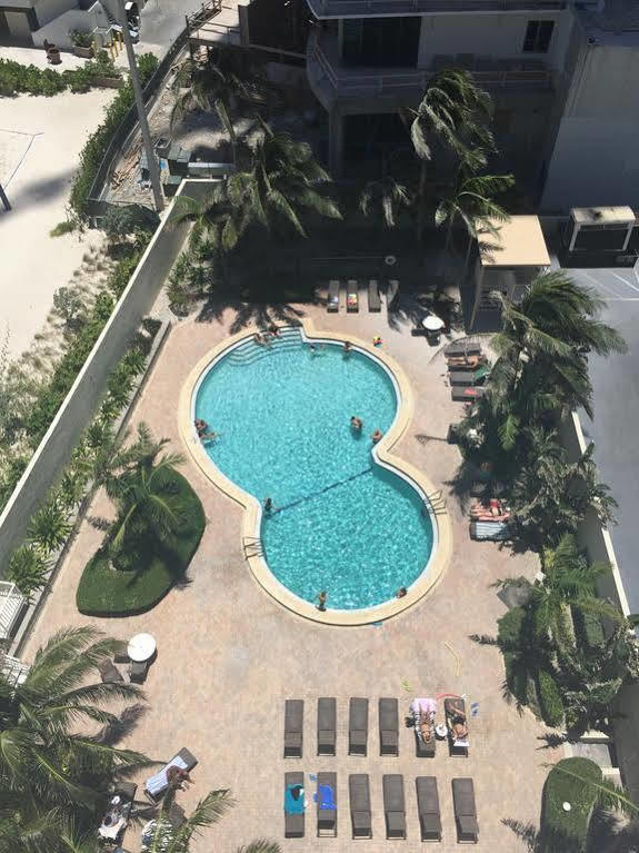 Apartments At Sian Residences Hallandale Beach Exterior photo